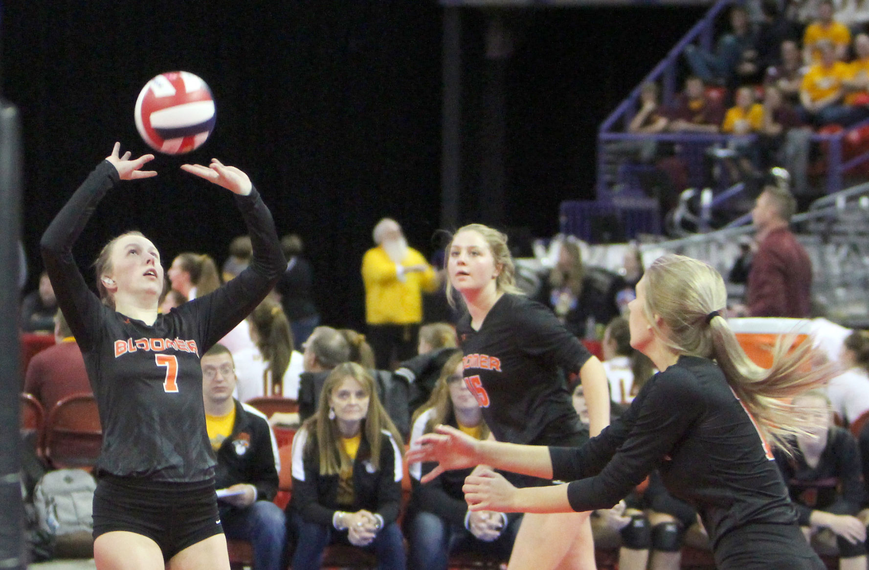 Bloomer volleyball vs McFarland 11-8-19